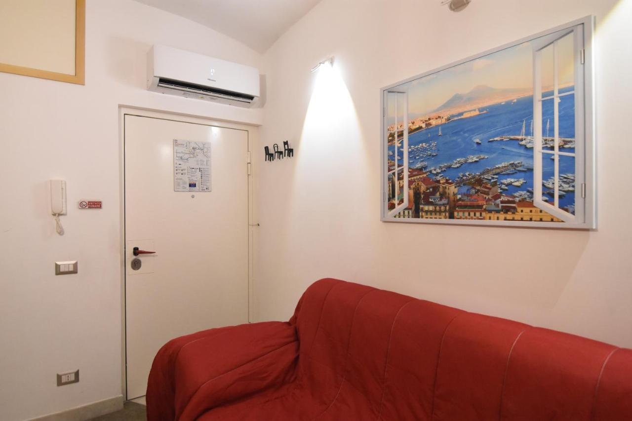 דירות Un Salto A Napoli מראה חיצוני תמונה